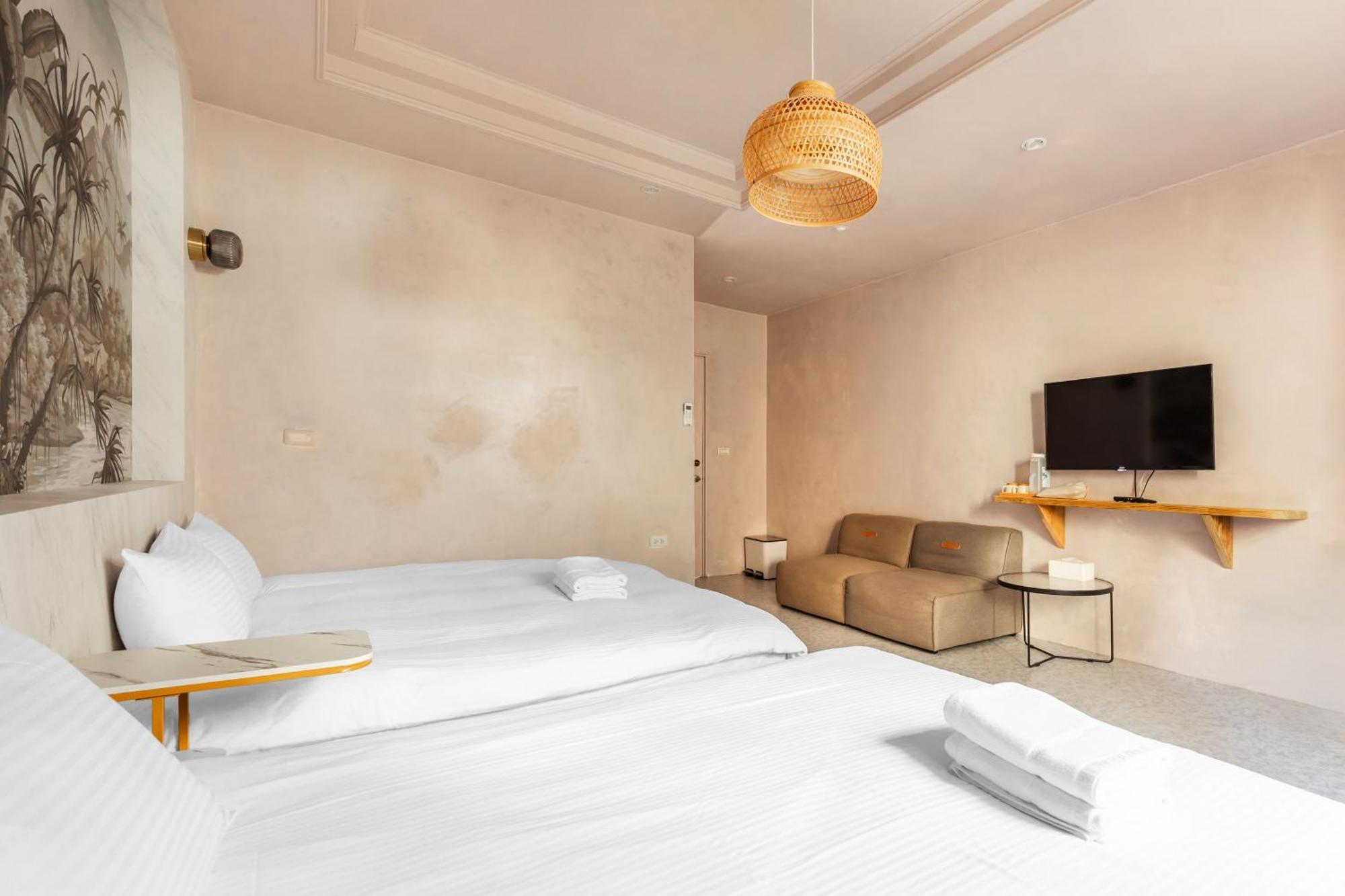 Hotel 32小巷弄 Tainan Exterior foto
