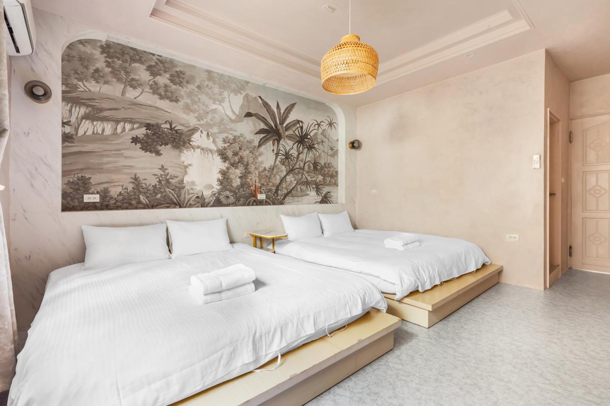 Hotel 32小巷弄 Tainan Exterior foto