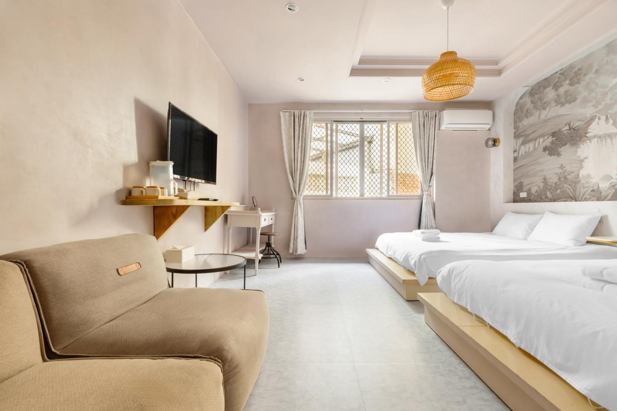 Hotel 32小巷弄 Tainan Exterior foto