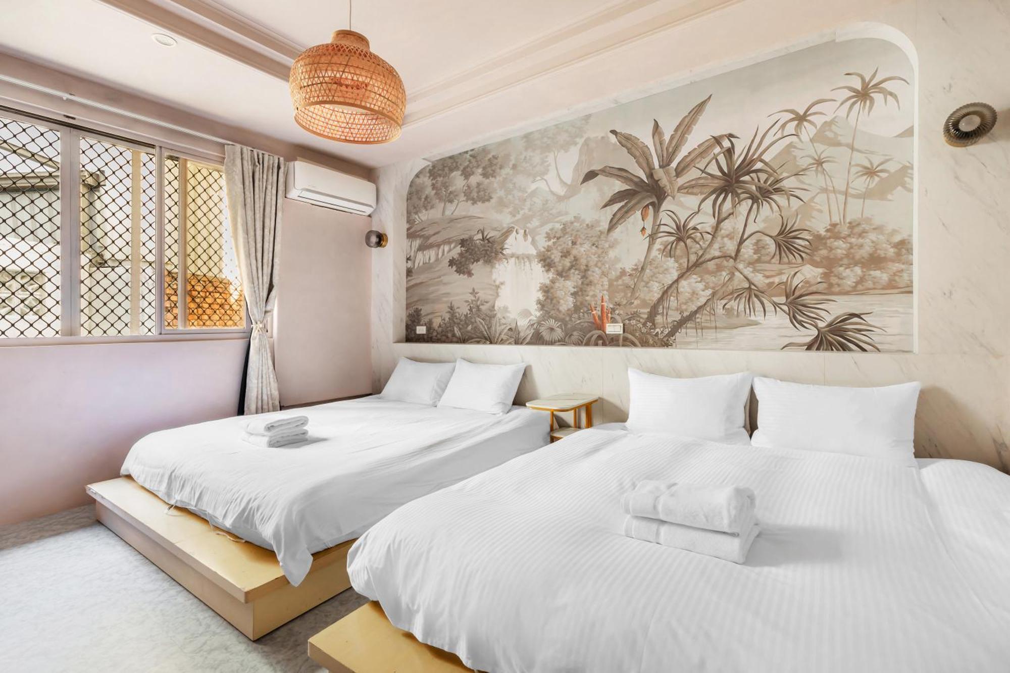 Hotel 32小巷弄 Tainan Exterior foto