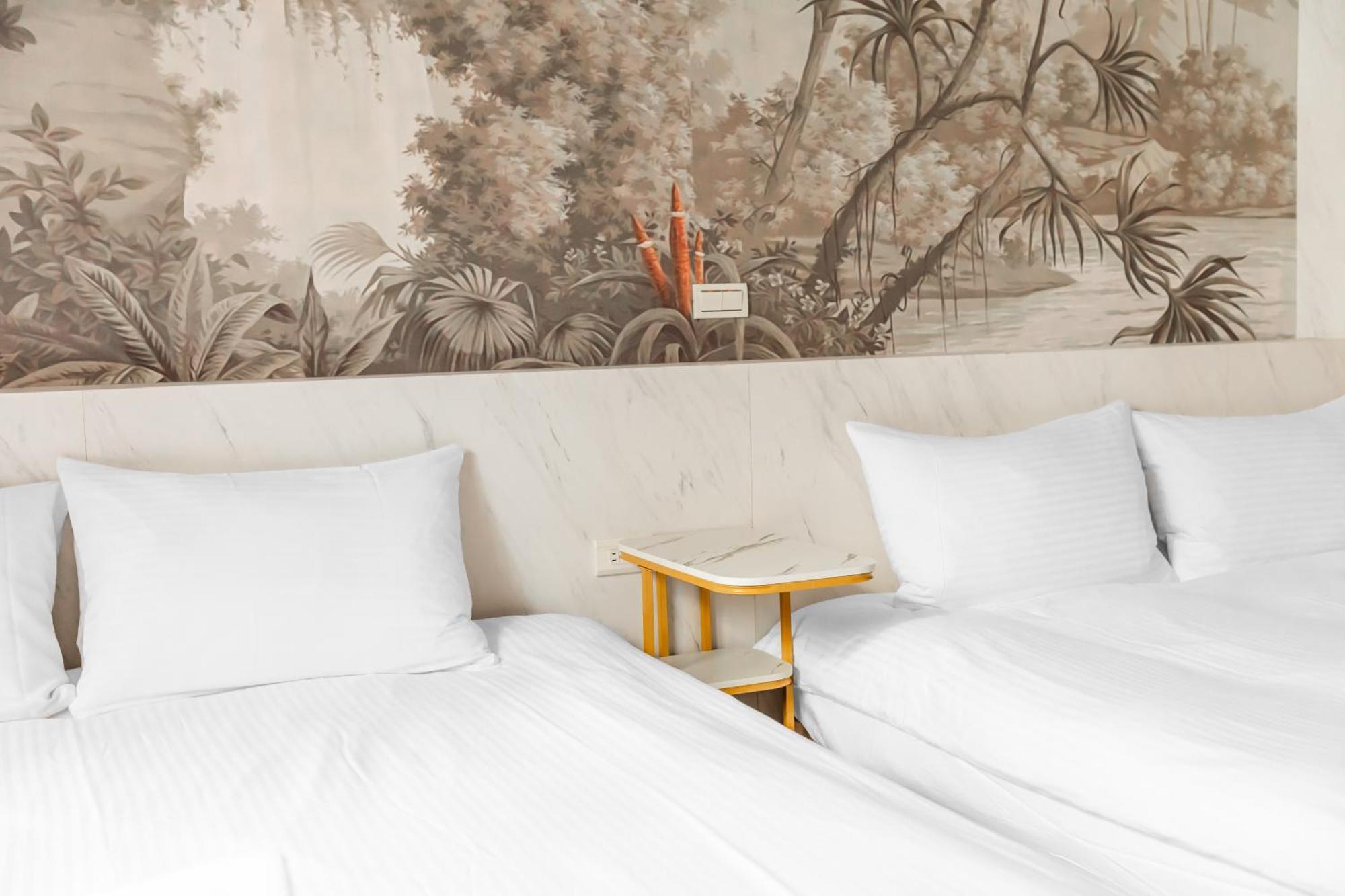 Hotel 32小巷弄 Tainan Exterior foto